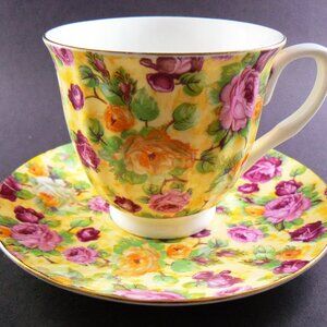 STAFFORDSHIRE ENGLAND MAYFAIR FINE BONE CHINA CUP & SAUSER SET (W1-6)